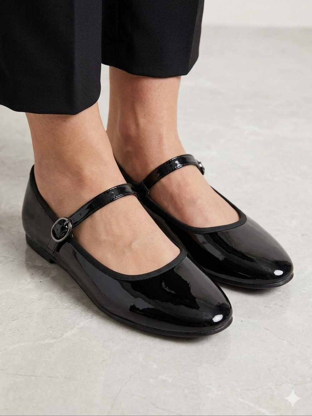 TAHARI Black Patent Mary Jane Flats Vienna